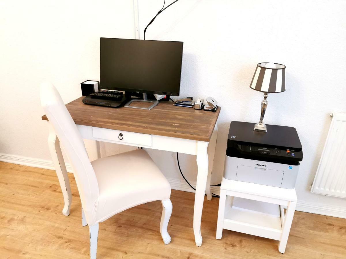 Kvh By Rockchair L Superhost Status L Boxspringbett Am Schloss Charlottenburg Welcomes You! Berlino