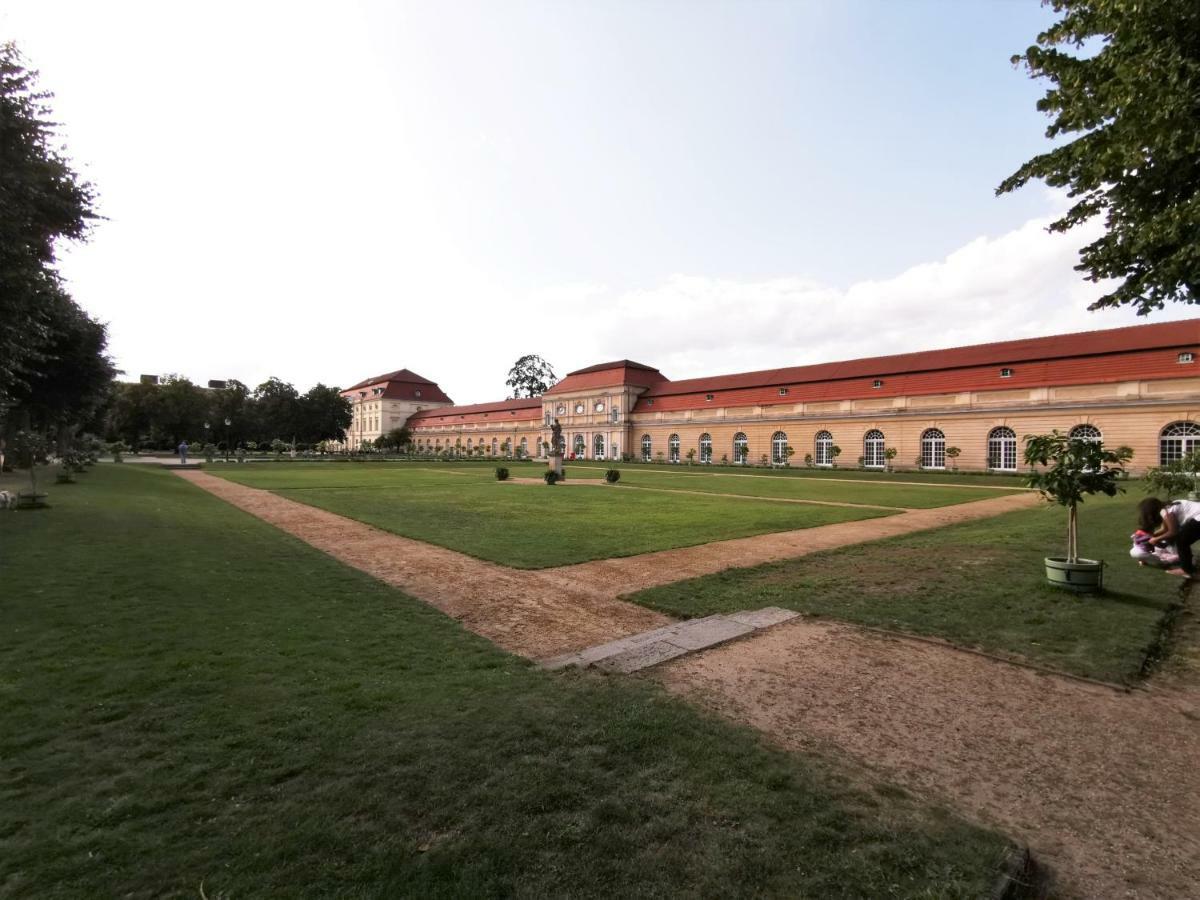 Kvh By Rockchair L Superhost Status L Boxspringbett Am Schloss Charlottenburg Welcomes You! Berlino